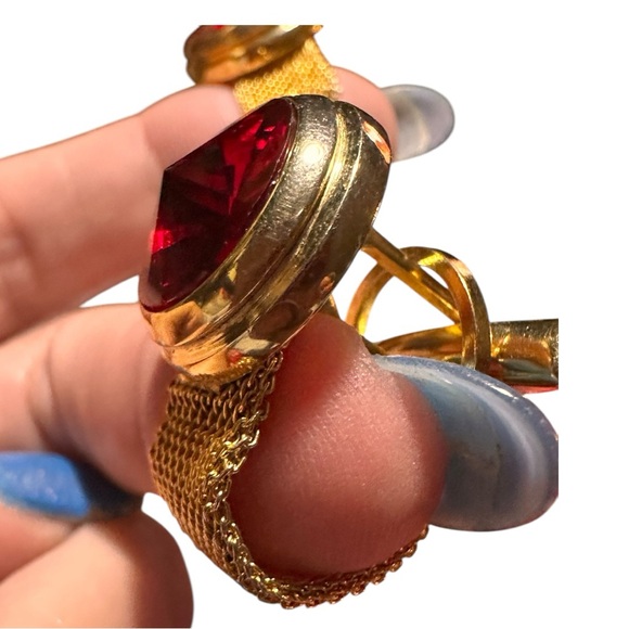 Gorgeous Red Crystal Gold Mesh Cufflinks (EUC) - Picture 3 of 10
